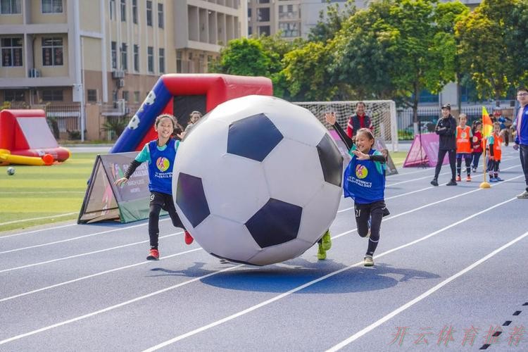 开云体育平台:2023亚足联女足日丨小小梦想绿茵绽放 开云体育平台:2023亚足联女足日丨小小梦想绿茵绽放